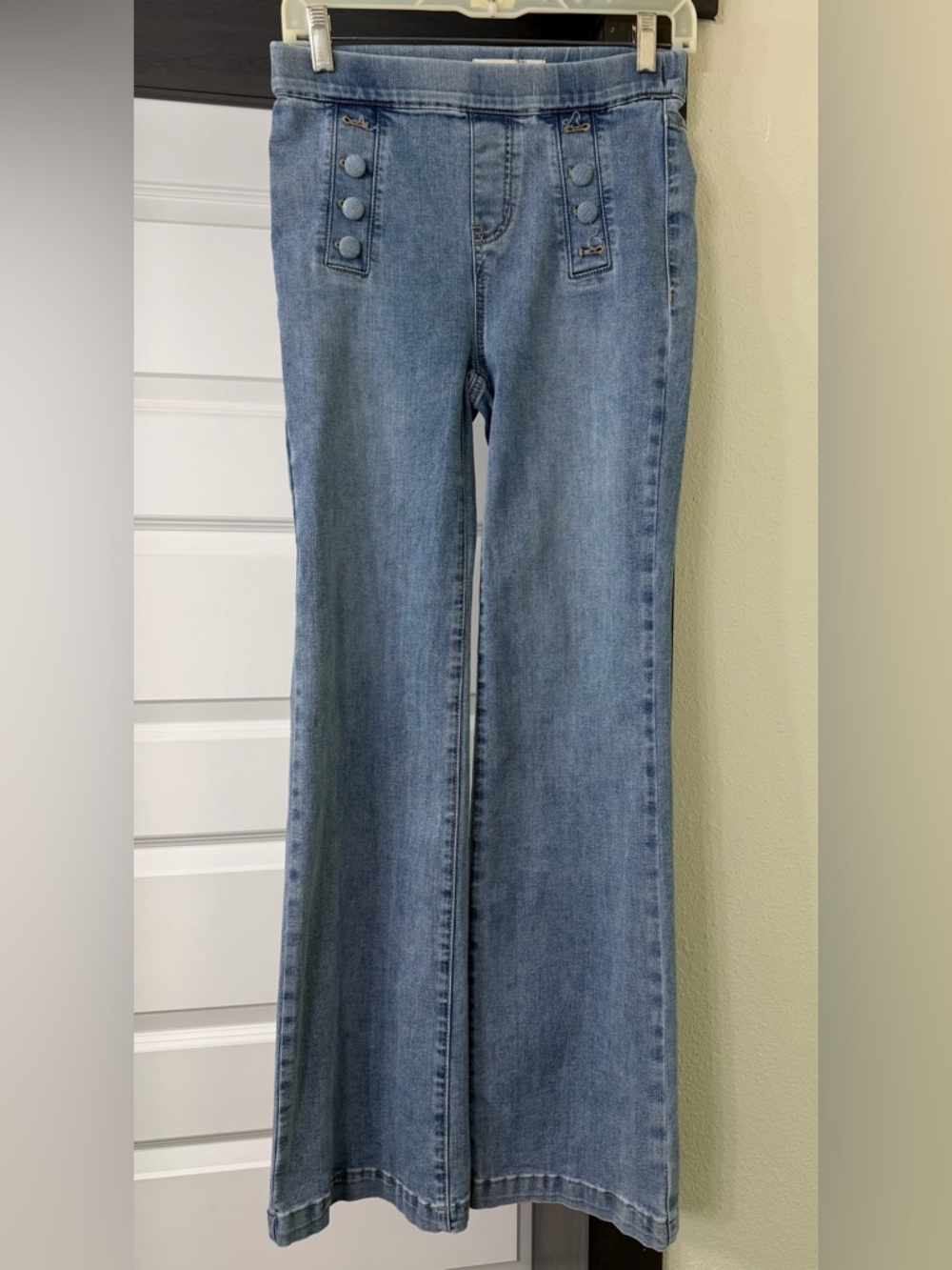 Charlie B Light Blue High-Rise Wide Leg Jeans with Button Detail Size 0